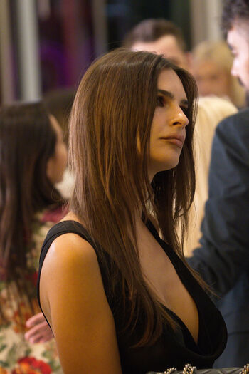 Full leaked Emily ratajkowski  page private onlyfans photo