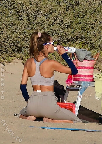 Full leaked Emily ratajkowski page private onlyfans photo