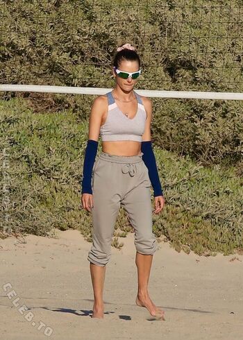 Full leaked Emily ratajkowski  page private onlyfans photo