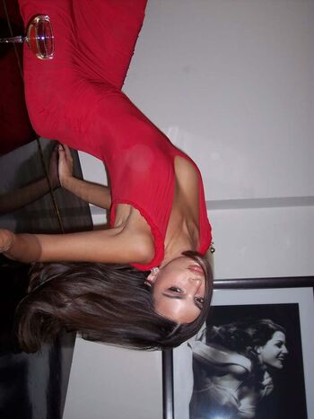 Full leaked Emily ratajkowski private onlyfans photo