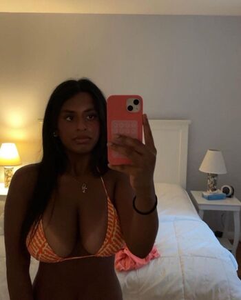 Full leaked Emily santttt private onlyfans photo