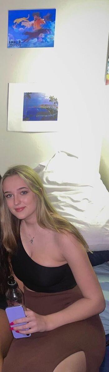 Full leaked Emily yyoung page private onlyfans photo