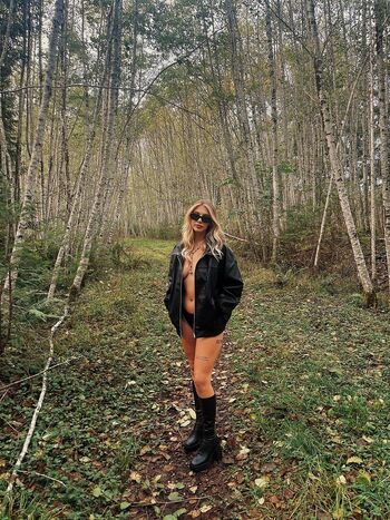 Full leaked Emilybrooks private onlyfans photo