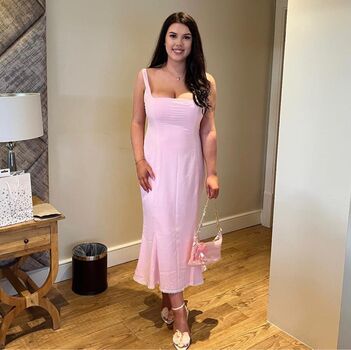 Full leaked Emilyeasson private onlyfans photo