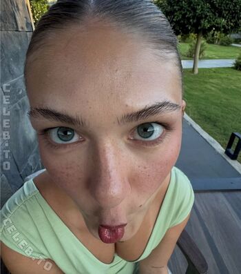 Full leaked Emilylior page private onlyfans photo