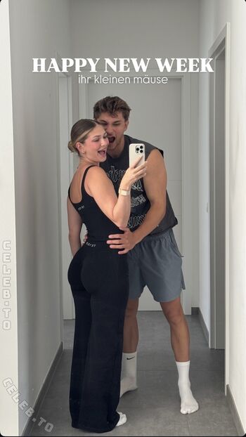 Full leaked Emilylior private onlyfans photo