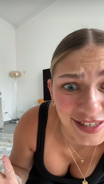 Full leaked Emilylior private onlyfans photo