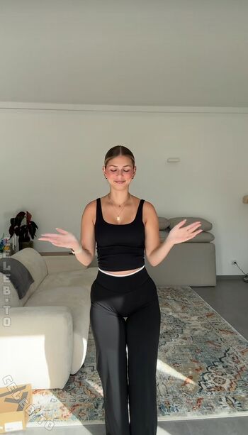 Full leaked Emilylior private onlyfans photo