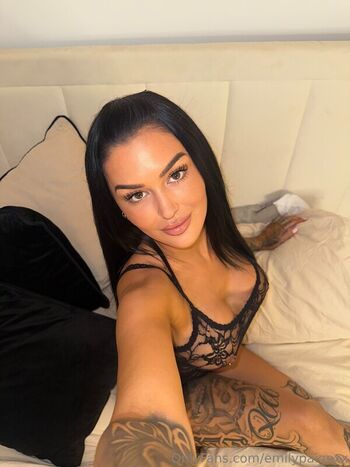 emilywakelingx