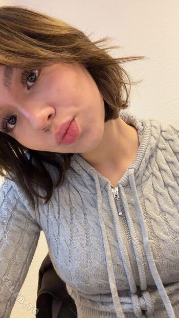 Full leaked Emilyynl private onlyfans photo