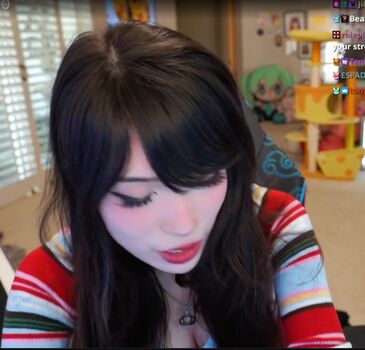Full leaked Emiru  page private onlyfans photo