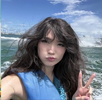 Full leaked Emiru page private onlyfans photo