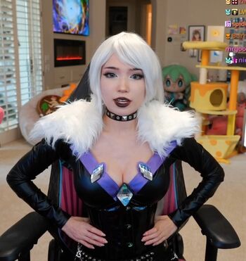 Full leaked Emiru  page private onlyfans photo