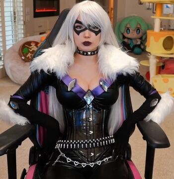 Full leaked Emiru  page private onlyfans photo