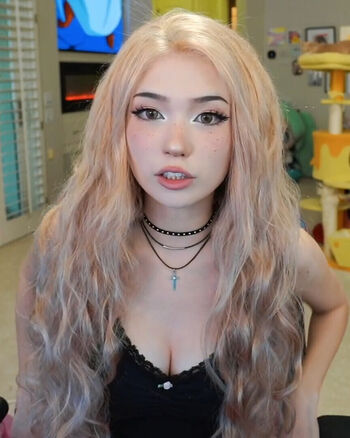Full leaked Emiru page private onlyfans photo