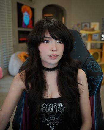Full leaked Emiru  page private onlyfans photo