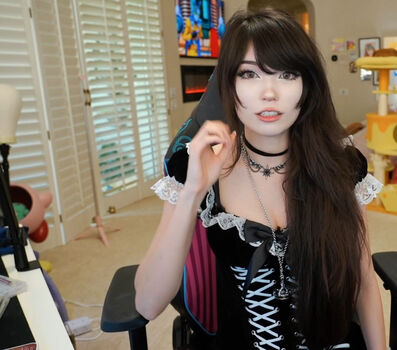 Full leaked Emiru private onlyfans photo