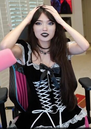 Full leaked Emiru private onlyfans photo