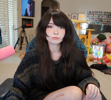 Full leaked Emiru private onlyfans photo