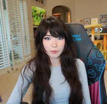 Full leaked Emiru  page private onlyfans photo