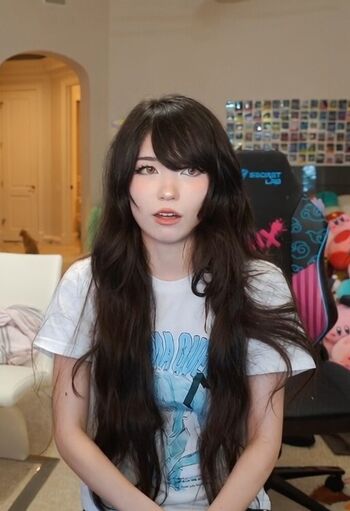 Full leaked Emiru  page private onlyfans photo