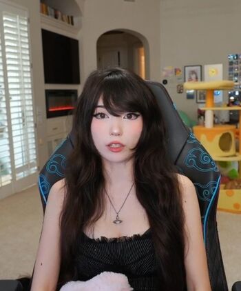Full leaked Emiru private onlyfans photo