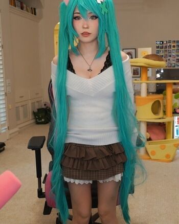 Full leaked Emiru private onlyfans photo