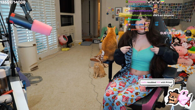 Full leaked Emiru page private onlyfans photo