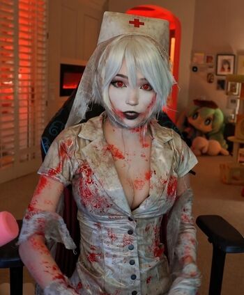 Full leaked Emiru page private onlyfans photo