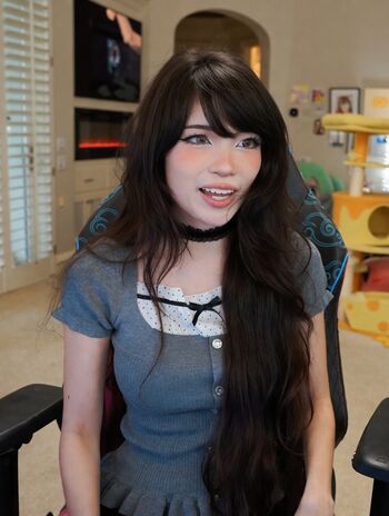 Full leaked Emiru private onlyfans photo