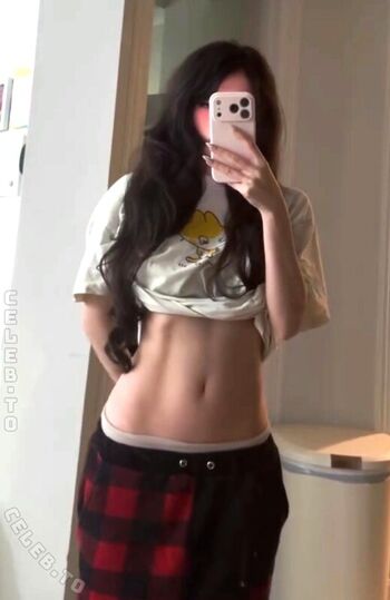 Full leaked Emiru jpg private onlyfans photo