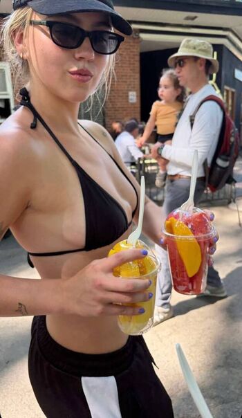 Full leaked Emma brooks private onlyfans photo