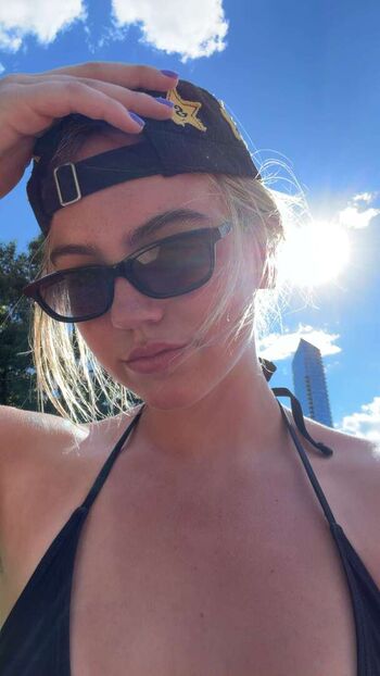 Full leaked Emma brooks private onlyfans photo