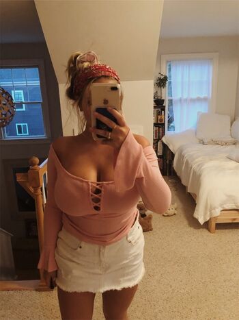 Full leaked Emma burzynski page private onlyfans photo