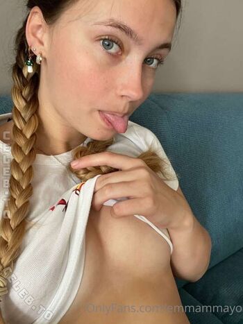 Full leaked Emma may  page private onlyfans photo