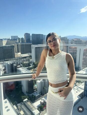 Full leaked Emma rose private onlyfans photo