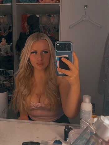 Full leaked Emma solander private onlyfans photo