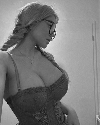 Full leaked Emma private onlyfans photo