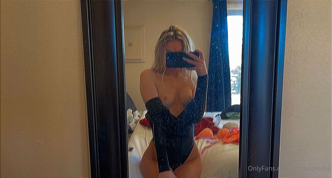 Full leaked Emmaalovee private onlyfans photo