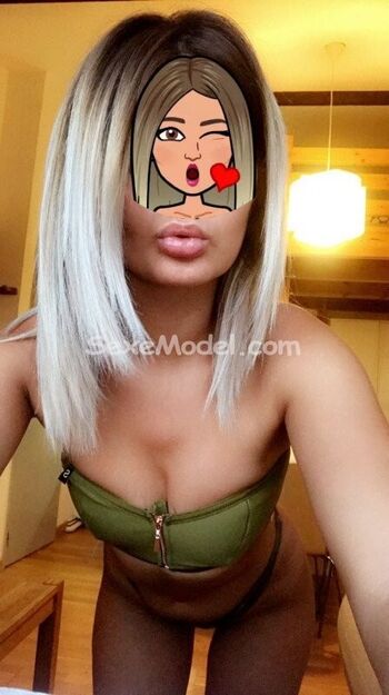 Full leaked Emmafr private onlyfans photo