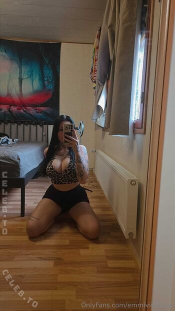 Full leaked Emmi viola private onlyfans photo