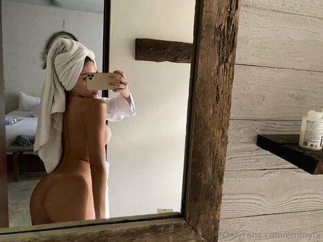 Full leaked Emmy corinne private onlyfans photo