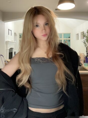 Full leaked Emmyuh private onlyfans photo