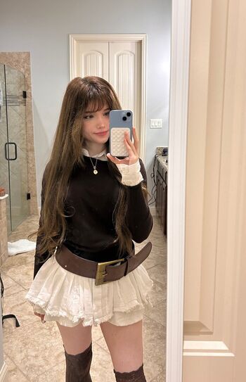 Full leaked Emmyuh private onlyfans photo