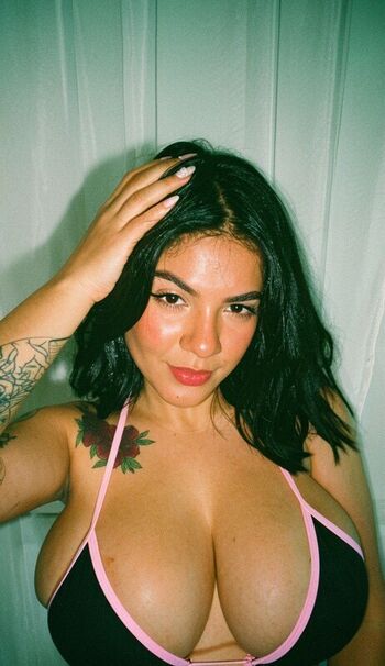 Full leaked Emybeecker private onlyfans photo