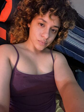Full leaked Emylia smith private onlyfans photo