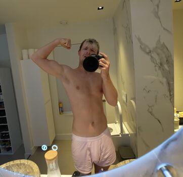 Full leaked Enzoknol private onlyfans photo