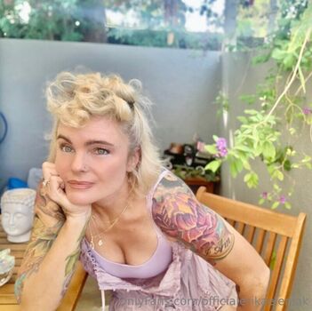 Erika Eleniak