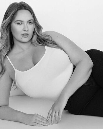 Full leaked Erinmhk page private onlyfans photo