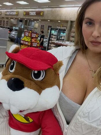 Full leaked Erinmhk page private onlyfans photo